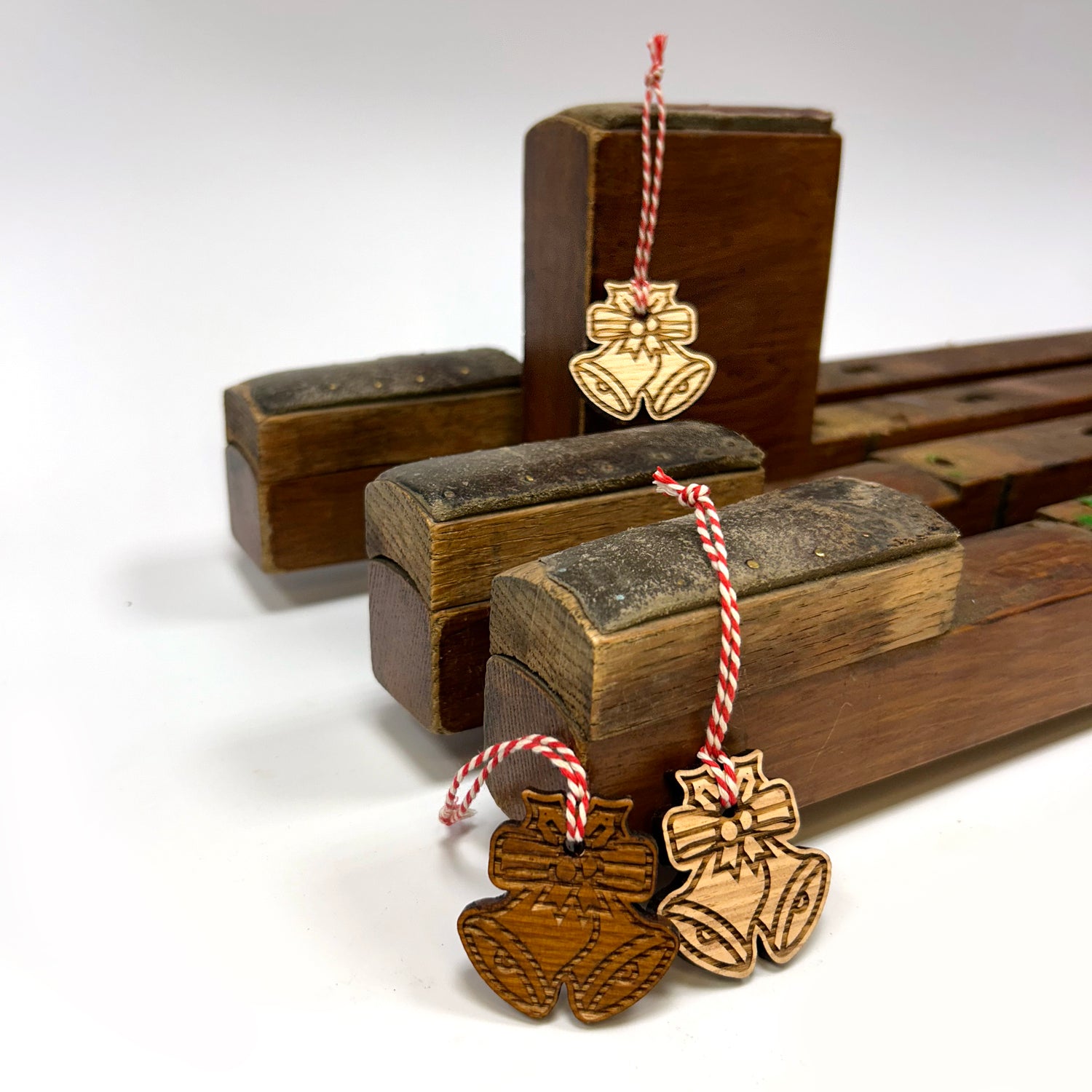 Duurzame houten kerstklokjes van Utrechts stadshout