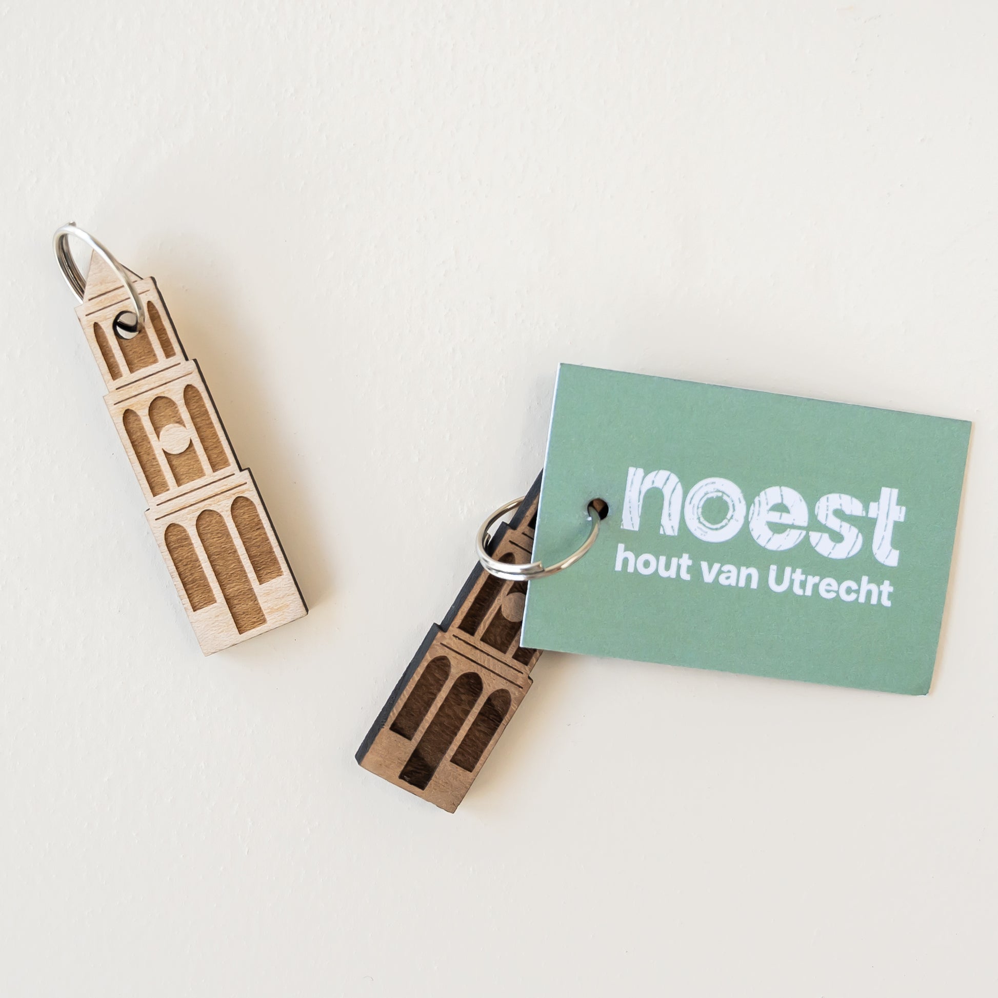 Houten sleutelhanger Domtoren, handgemaakt van Utrechts stadshout – iconisch Utrecht.