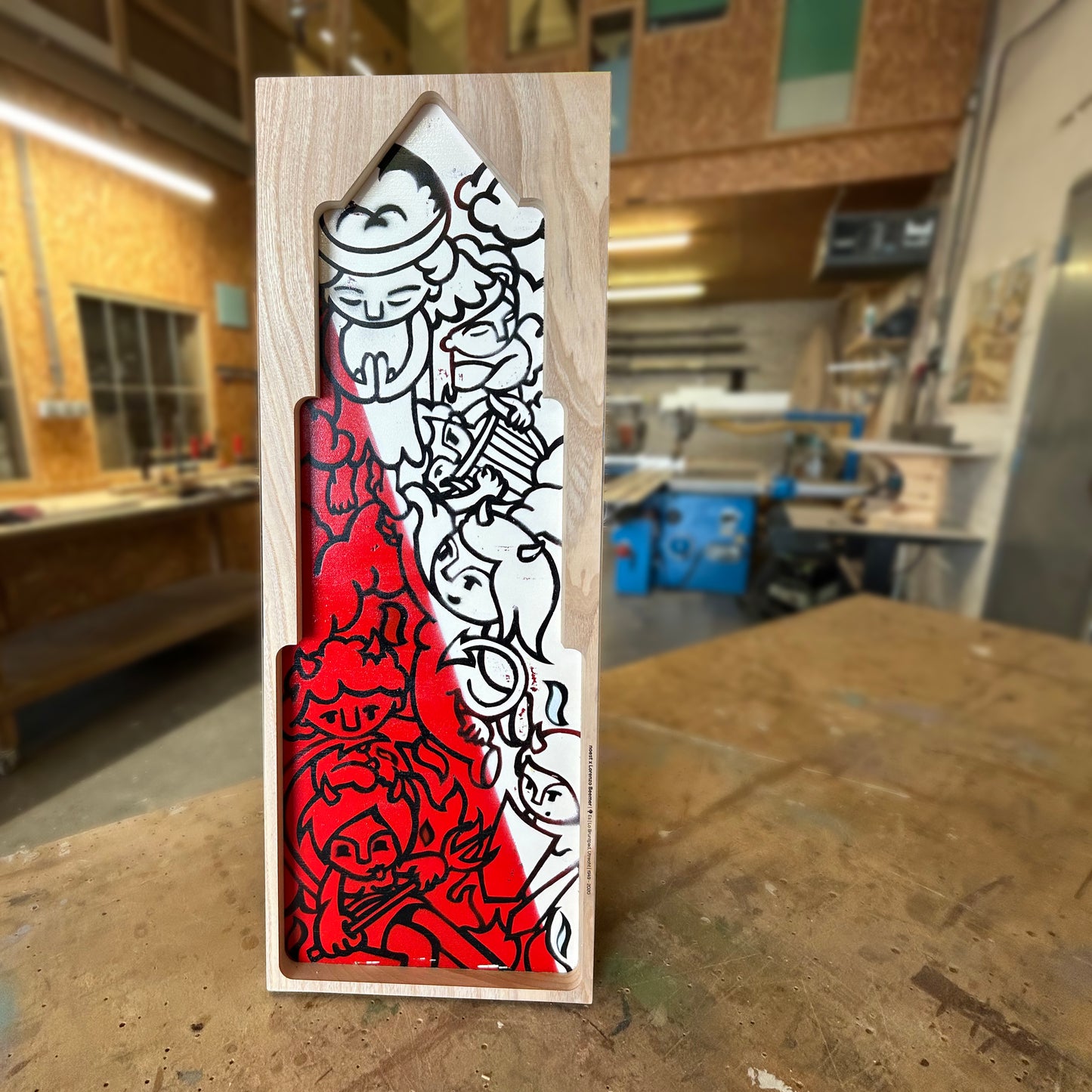 Kunstwerk “Papa Lo”, abstract houtportret op Utrechtshout, door lokale kunstenaar, uniek.
