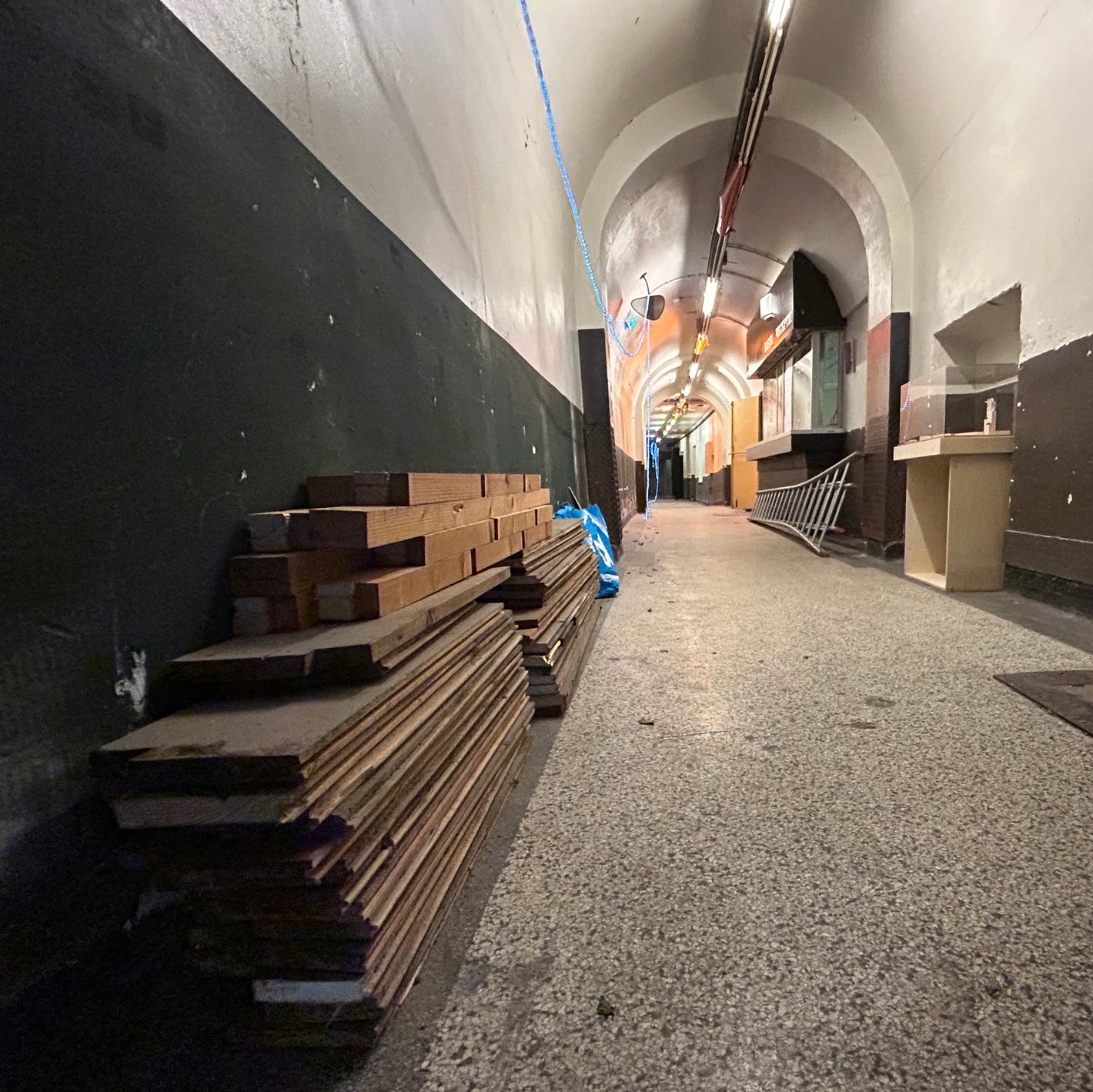 Afgedankt Utrechts stadshout uit Poppodium Tivoli