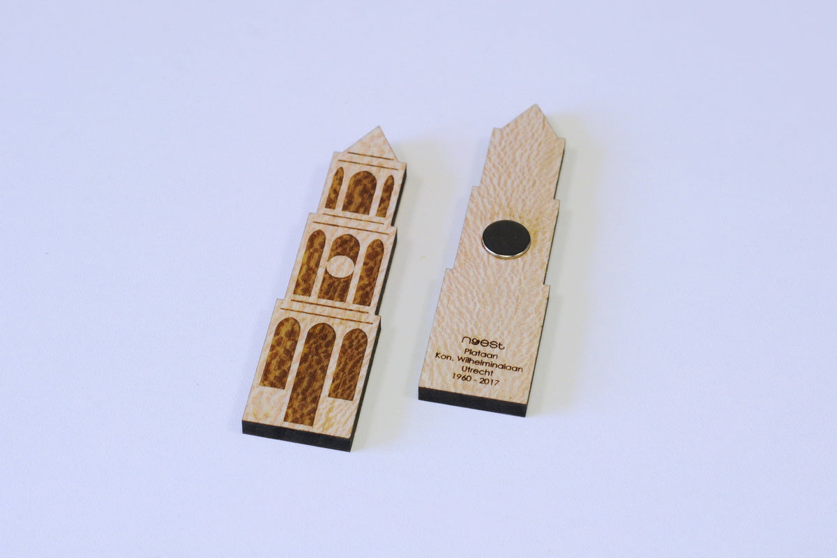 Houten koelkastmagneet Domtoren-silhouet, gemaakt van echt Utrechts stadshout.