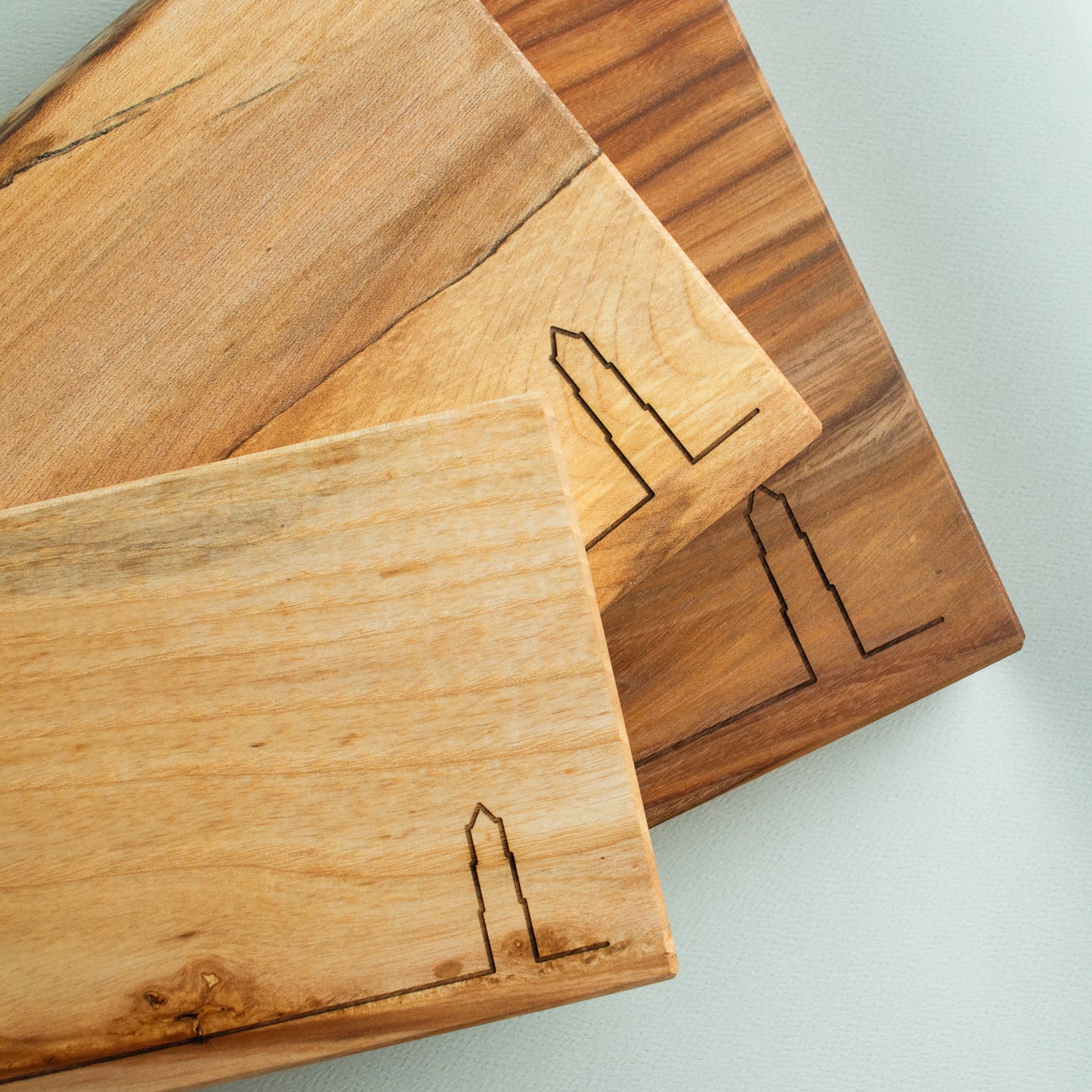 Stadshouten borrelplanken met gravering van De Dom