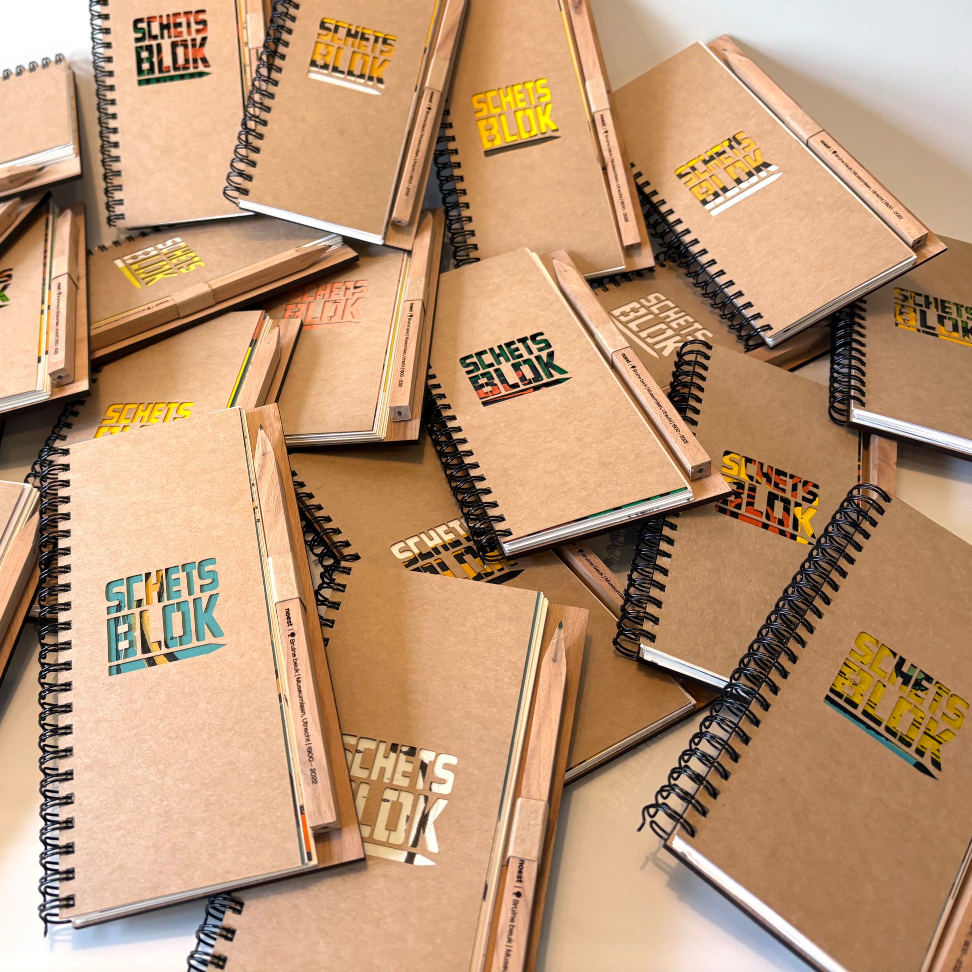 Stadshouten schetsblokken van Noest, allemaal anders en uniek