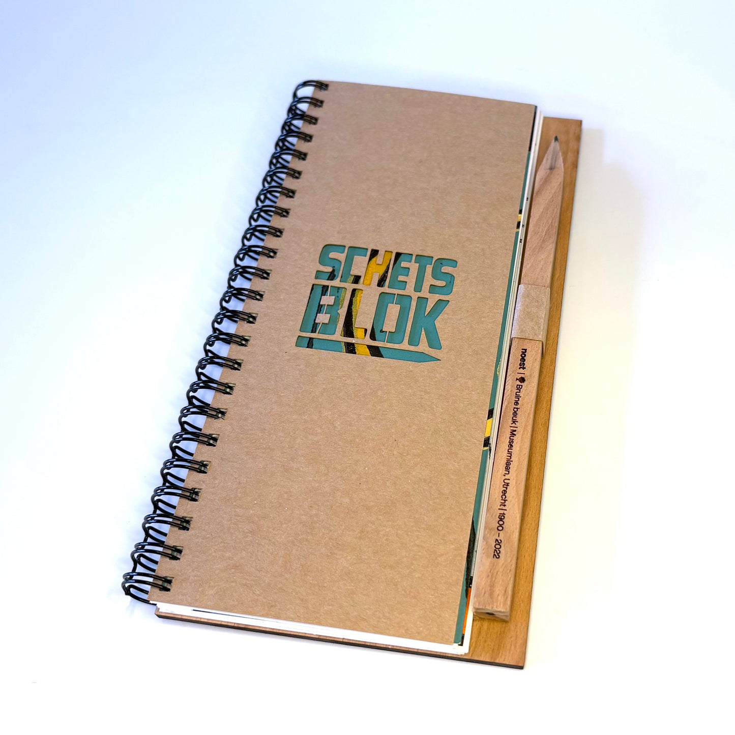 Schetsblok met potlood van Utrechts Stadshout