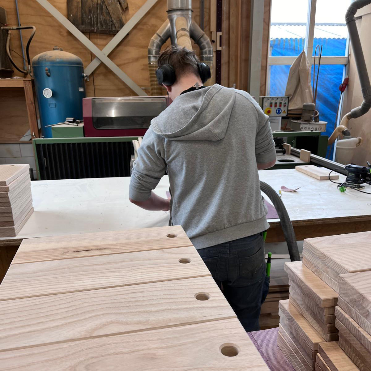 Samenwerking Noest met leerbedrijf en  houtwerkplaats Stichting Bouwloods